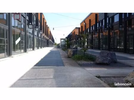 local commercial 350 m²