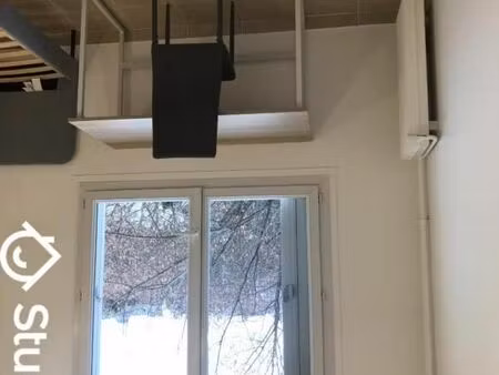 chambre 1 pièce 12 m²