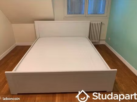 chambre 1 pièce 57 m²