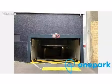 parking/box 12 m² choisy le roi