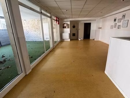 local 200m2 / idéal crèche cabinet médical …