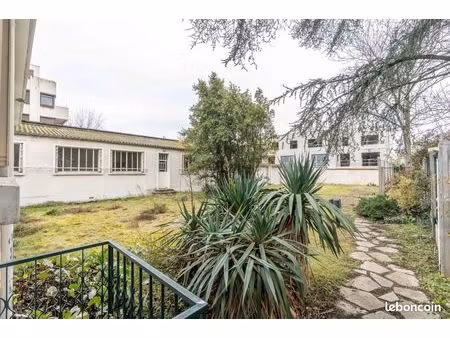à vendre – bureaux indépendants avec garages
