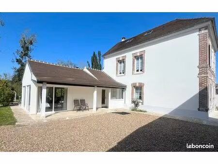 maison 9 pièces 175 m²