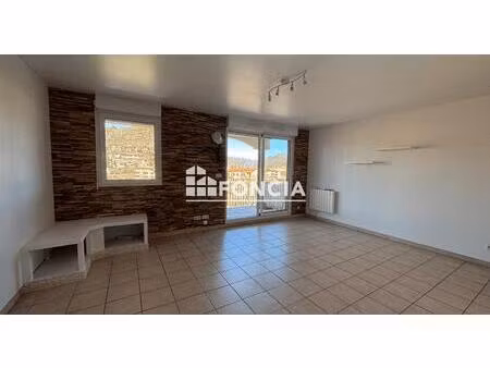 digne  grand t2 avec terrasse  parking et garage