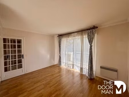 appartement 44500