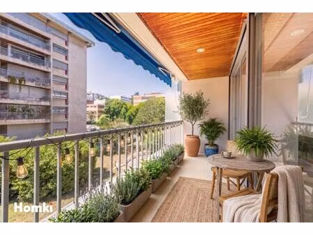 appartement t3 de 80 m2 à marseille 13008  avenue de gascogne