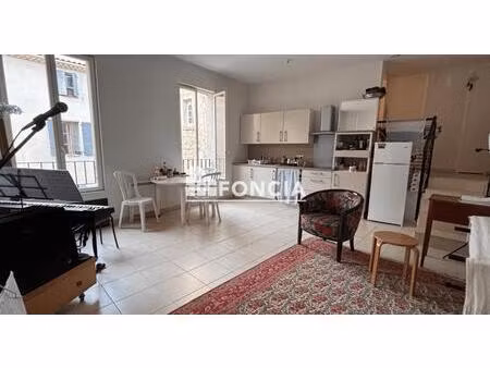pertuis centre  t2 en parfait état