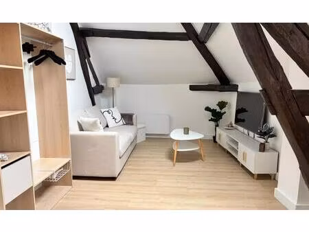 studio / 25m² / etampes (rer c)