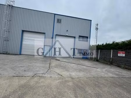 entrepot bureaux 440m2 a vendre santeny