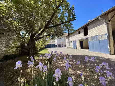 rare a caurel  5 mn de witry les reims  grange et dépendance