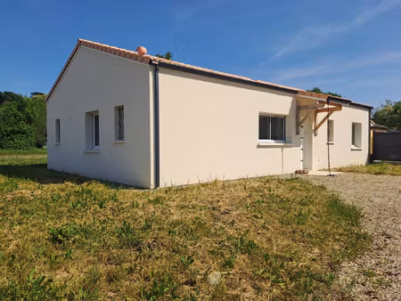 maison neuve de plain-pied avec jardin au calme à montesquie