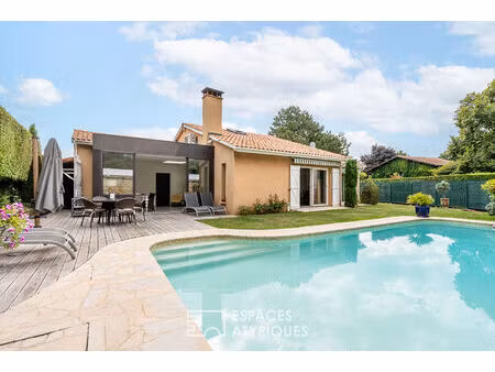 maison rénovée avec piscine