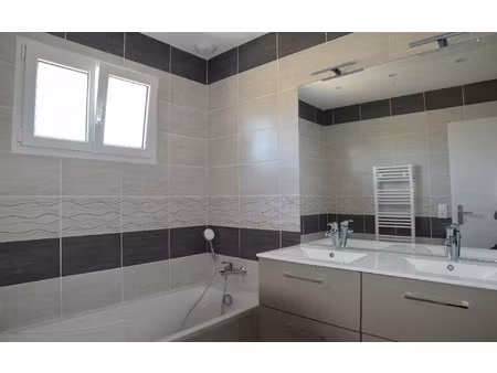 location maison  m² t-4 à ségny  2 296 €