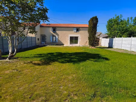 location maison 5 pièces  113.00m²  legé