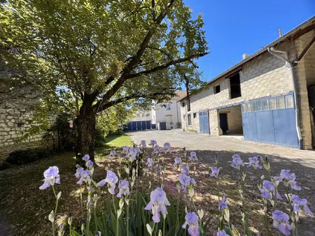 rare a caurel  5 mn de witry les reims  grange et dépendance