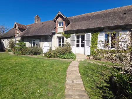 ponthevrard  belle longère d'environ 215m2