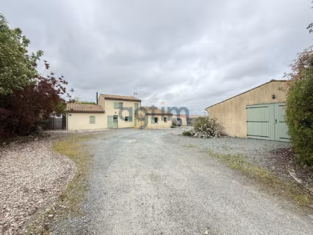 saint andré goule d'oie: au calme  maison 155m2 hab  5 chamb
