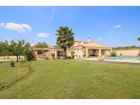 maison provencale de 187 m² à clarensac