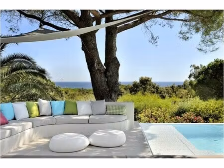 maison de luxe à vendre à ramatuelle