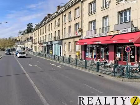 commerce 104 m²
