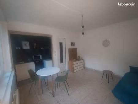 studio meublé + parking