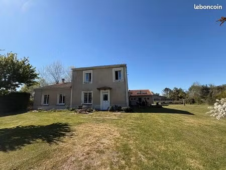 maison 5 pièces 177 m²