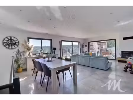 maison de luxe à vendre à barjols