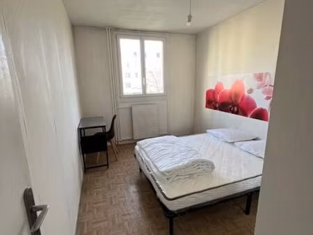 chambre 1 pièce 9 m²