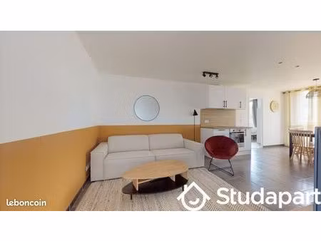 chambre 1 pièce 13 m²