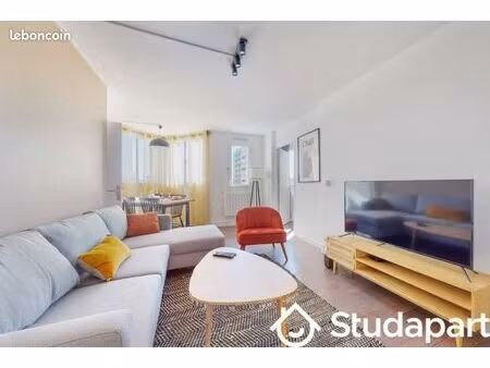 chambre 1 pièce 9 m²