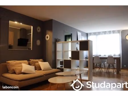 chambre 1 pièce 13 m²