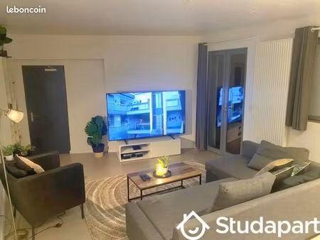 chambre 1 pièce 12 m²