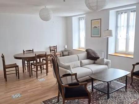 appartement 3 pièces 85 m²