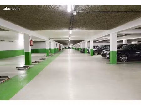 location parking securise