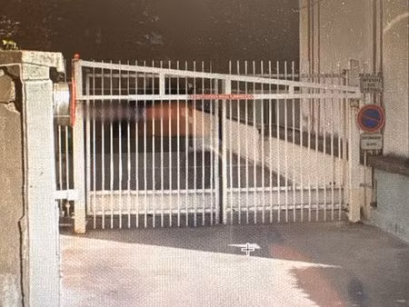 loue parking porte dorée