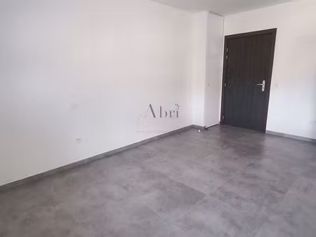studio 1 pièce 29 m²