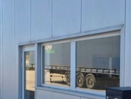 local professionnel à louer – baleone – 100 m² – idéal bureaux