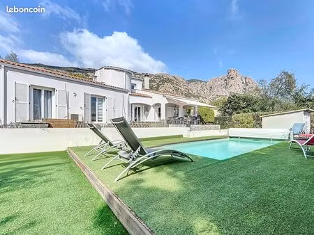 villa 6 pièces 125 m²