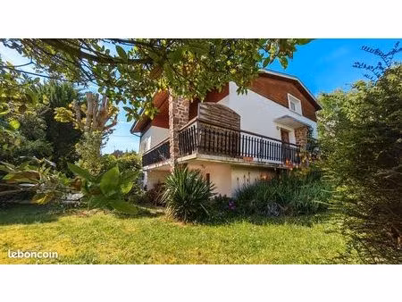 maison 7 pièces 145 m²