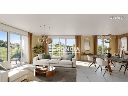 emplacement premium spacieux appartement t4  beaux volumes  garage  balcons  prestations h
