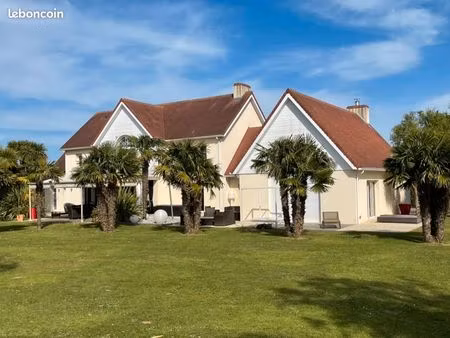 maison contemporaine de 370 m2 à anisy