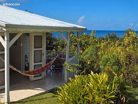bungalow avec cuisine sur terrasse