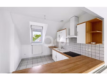 location appartement  m² t-3 à pazayac  660 €