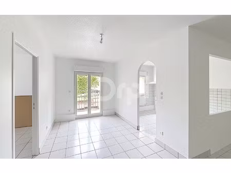 location appartement  m² t-4 à pazayac  720 €