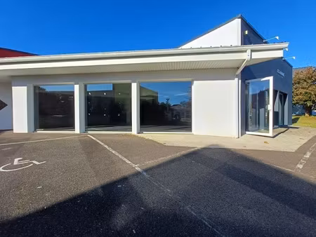 location locaux professionnels 550 m² à saint-pierre-du-mont (40280)  nan €