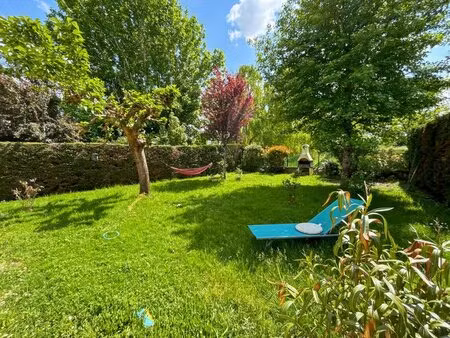 coquette maison avec jardin attenant et garage