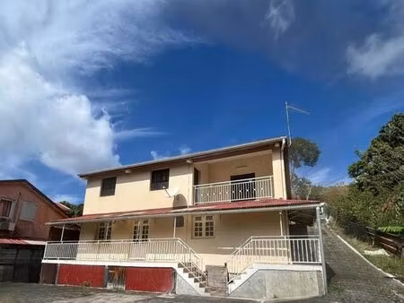 immeuble 15 pièces 156 m²