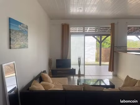 location de meublés f3 avec chambres climatisées à le robert en martinique avec vue mer  d