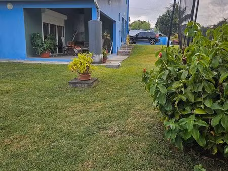 belle maison de type f3 avec grand jardin