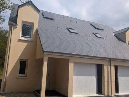 location maison à carhaix-plouguer (29270) : à louer / 85m² carhaix-plouguer